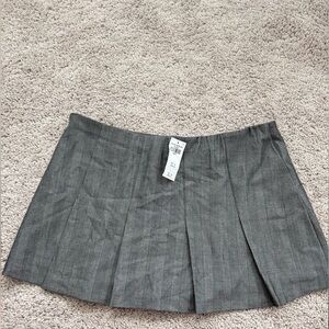 Abercrombie Women's Mid Rise Pleated Mini Skort